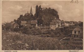 Hier geht es zur Karte mit dem Motiv 'Blick über eine blühende Wiese zur Burg'